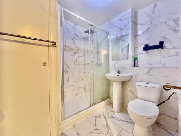 Shower Room/ WC