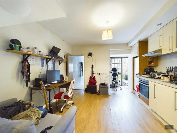 Kitchen/Living room