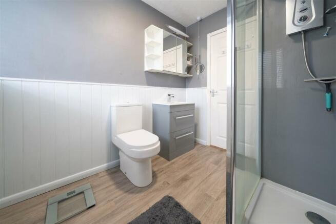 main bedroom-6.jpg