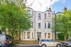 26, Cleveland Mansions, Mowll Street, London SW9 0ES