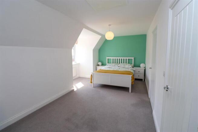 Bedroom 1 (1st Floor)