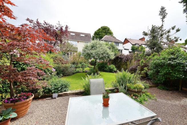 GARDEN 10.jpg