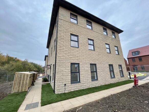 2 bed House to rent Image 8