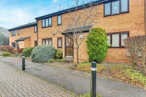 57, Knaves Hollow, High Wycombe HP10 0PB
