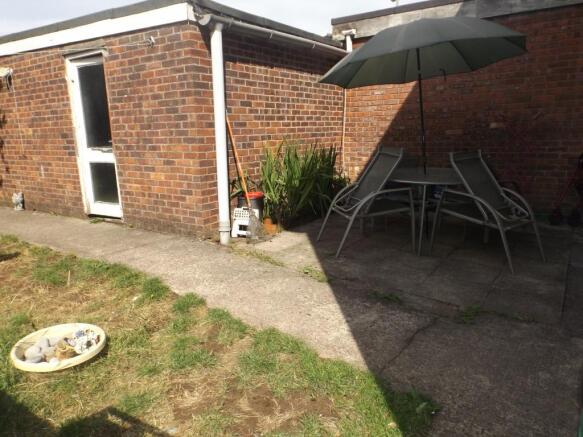 Garden/ Garage