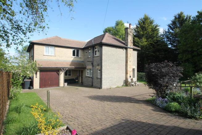 5 bed Detached for sale Image 5