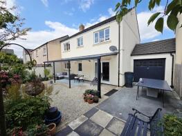 32, Snowdrop Crescent, Kensey Park, Launceston PL15 9JA