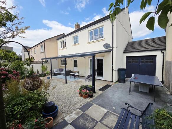 4-bed terraced on Snowdrop Crescent, Launceston, £325,000