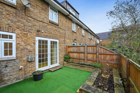 Rum Close, Wapping, E1W