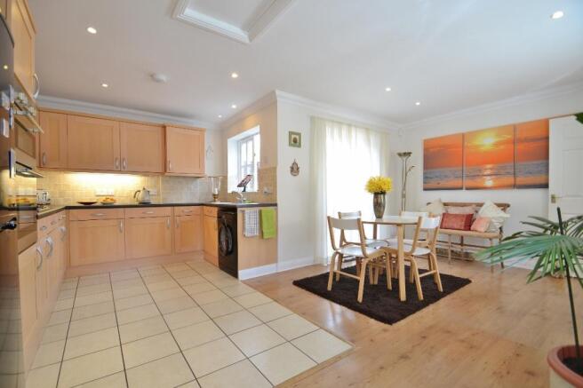 Kitchen/Family room