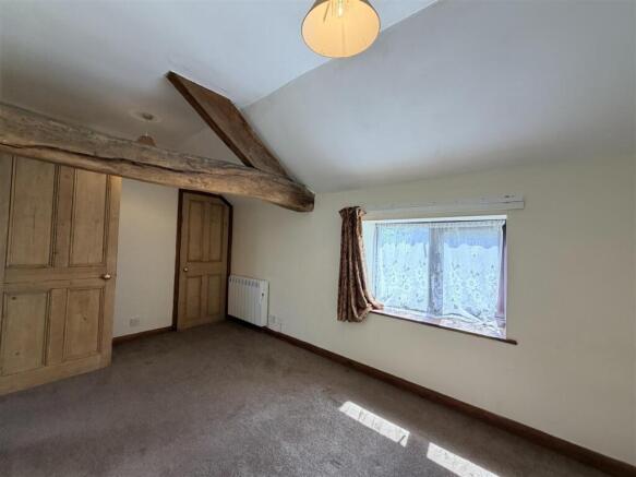 2 bed Semi-Detached to rent Image 4