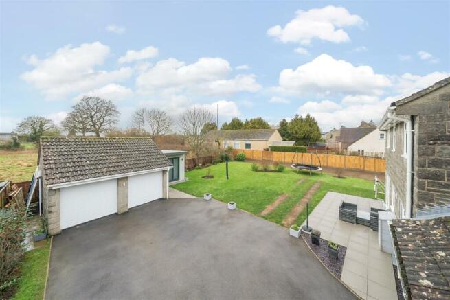 Garages and Garden.jpg