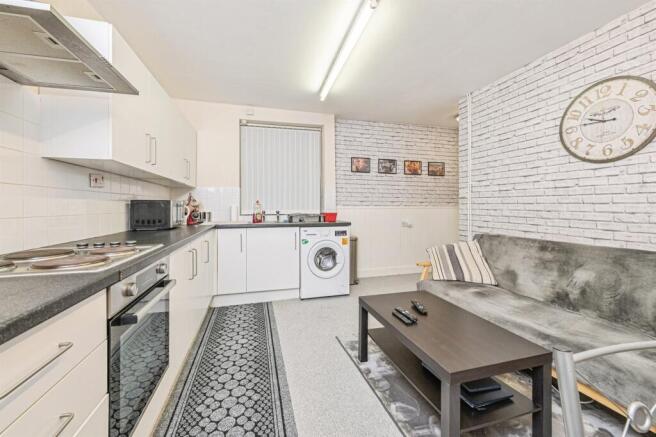 1 bed Terraced for sale Image 4