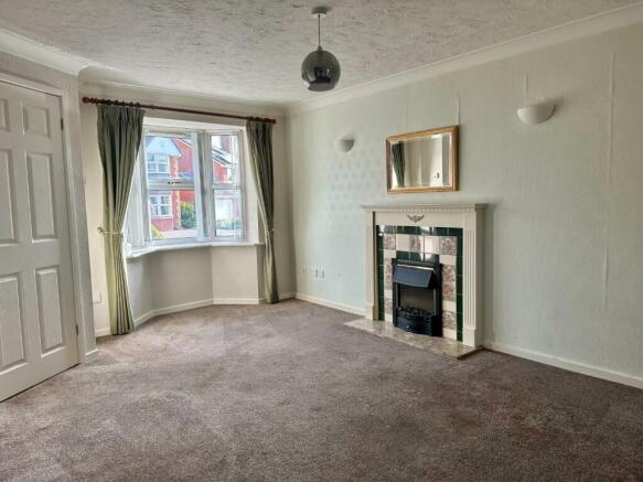 Living room 2.jpg