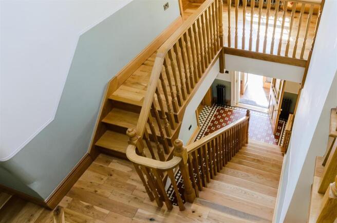 8293885-interior06.jpg