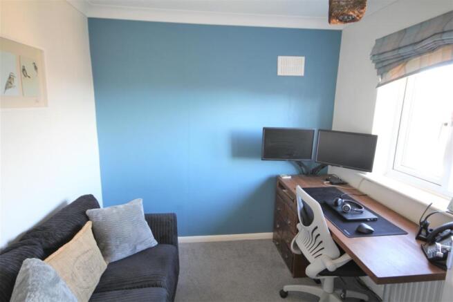 Bedroom 3/Office