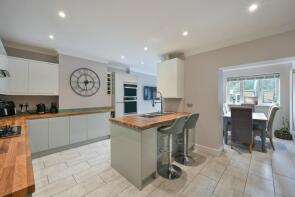 73, Ashurst Road, Tadworth KT20 5EY