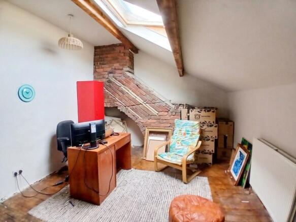 4 bed Terraced for sale Image 8