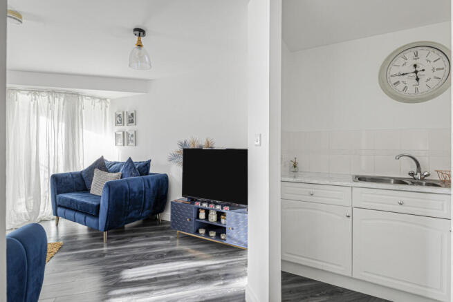 Photo 12
