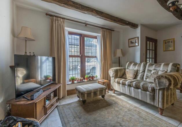 OPEN PLAN LIVING AREA