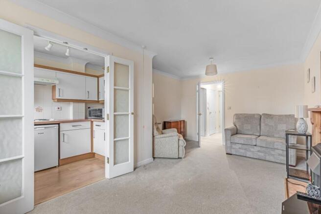 1 bed Retirement Property for sale Image 4