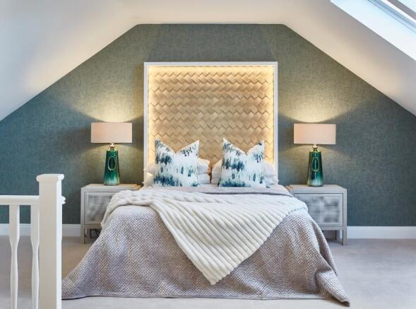 5 bed Detached for sale Image 10