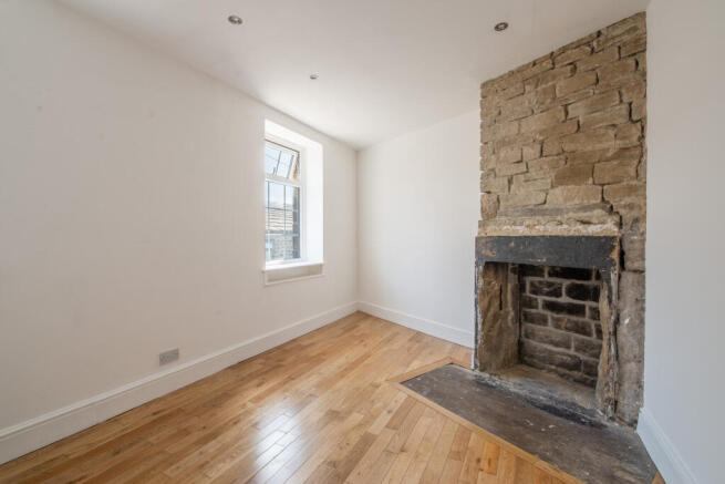 2 bed Terraced for sale Image 6