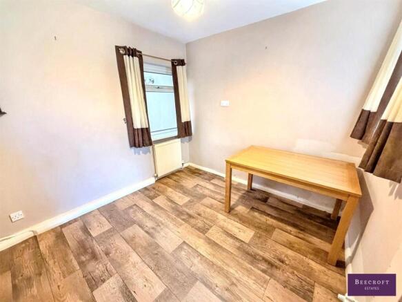 3 bed Bungalow for sale Image 4