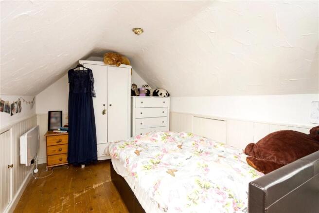 Bedroom £