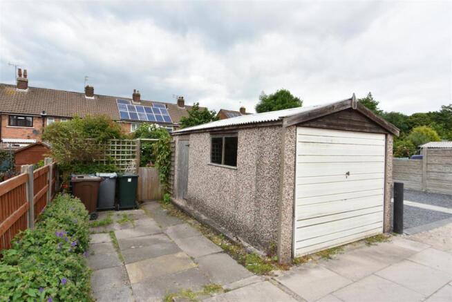 DETACHED GARAGE