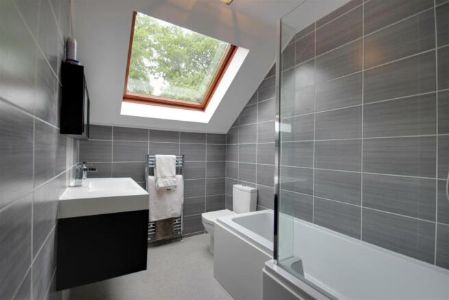 En-suite Bathroom