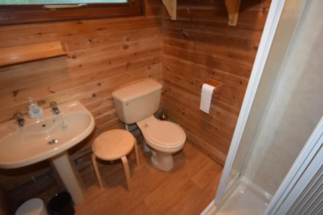 SHOWER ROOM THE C...