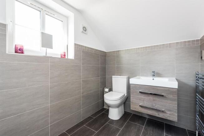 En-suite bathroom