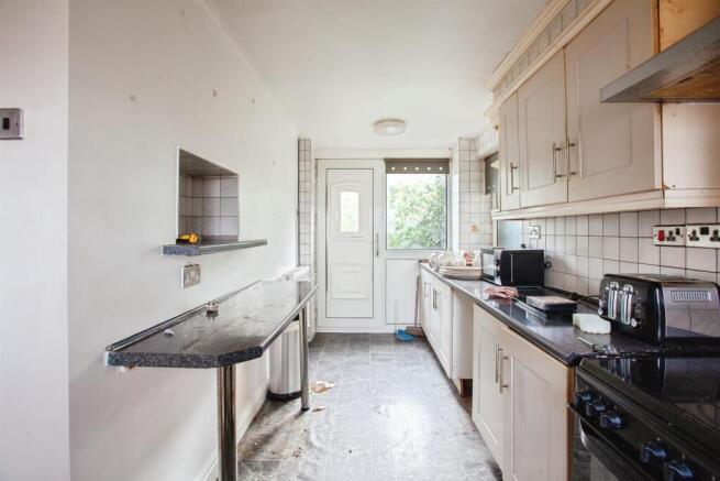 2 bed Detached Bungalow for sale Image 6