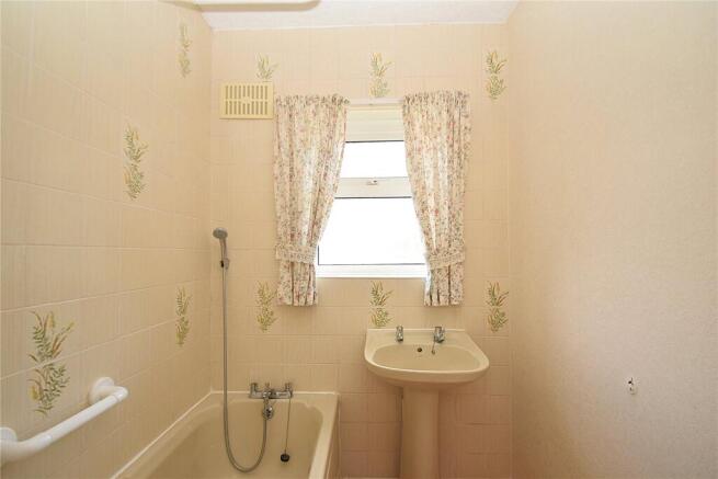 3 bed Semi-Detached for sale Image 12