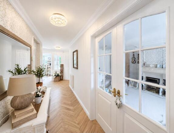4 bed Detached for sale Image 2