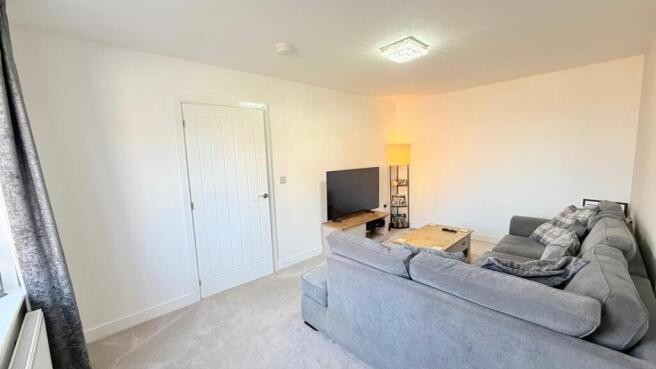 4 bed Detached for sale Image 4