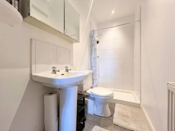 3 bed Terraced for sale Image 10