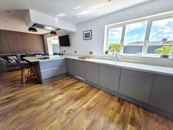 Kimberly Drive, Plymouth, PL6 5WA photo 5