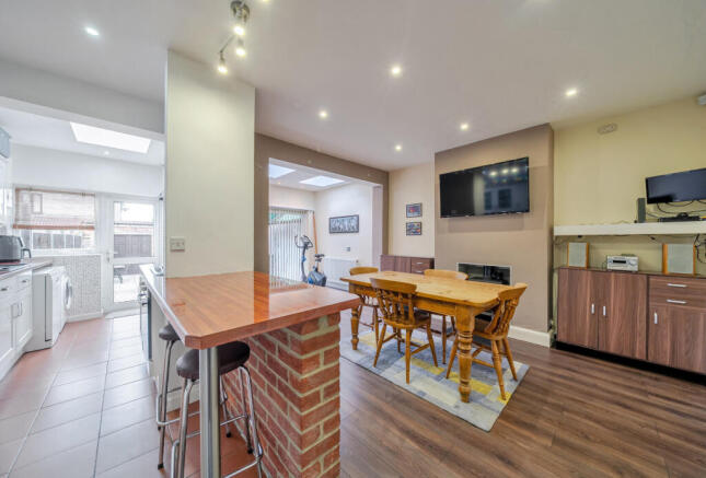 1347793-12-68b9f6...