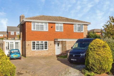 Wey Close, Ash, Aldershot, GU12