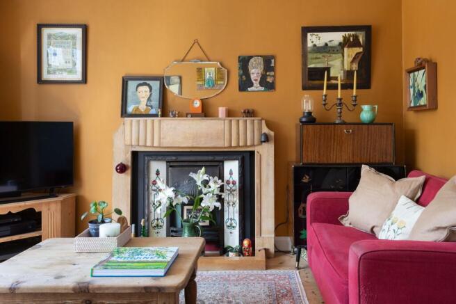 4 bed Semi-Detached for sale Image 5