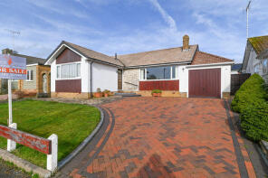 9, Eglantine Walk, Waterlooville PO8 9BG
