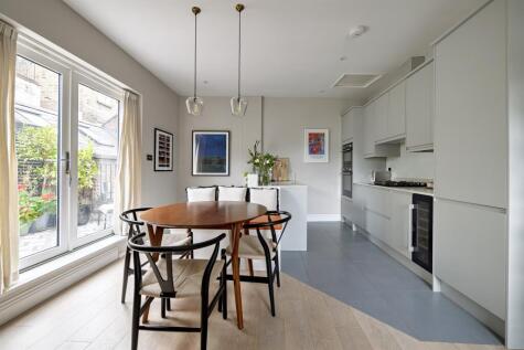 Shrewsbury Mews, London, W2