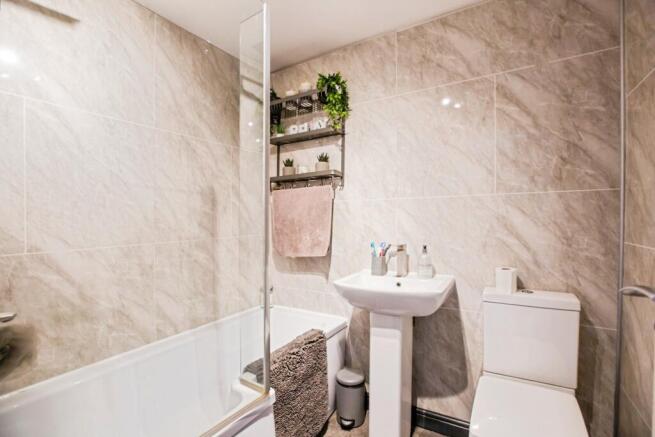 4 bed Town House for sale Image 11