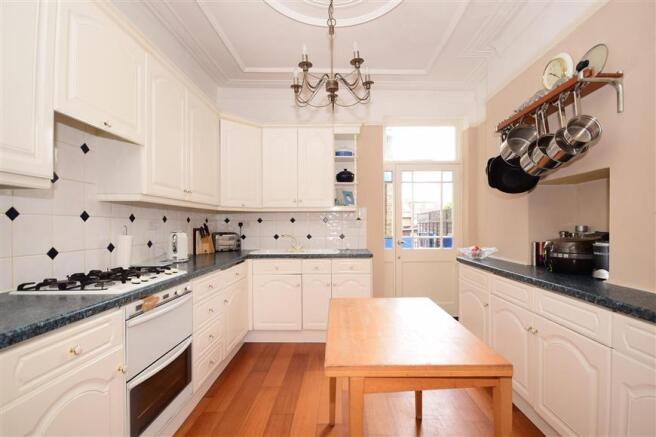 Kitchen/ Breakfast Room