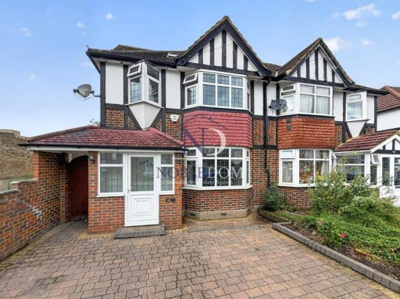 FIVE BEDROOM SEMI-DETACHED HOUSE IN HOUNSLOW