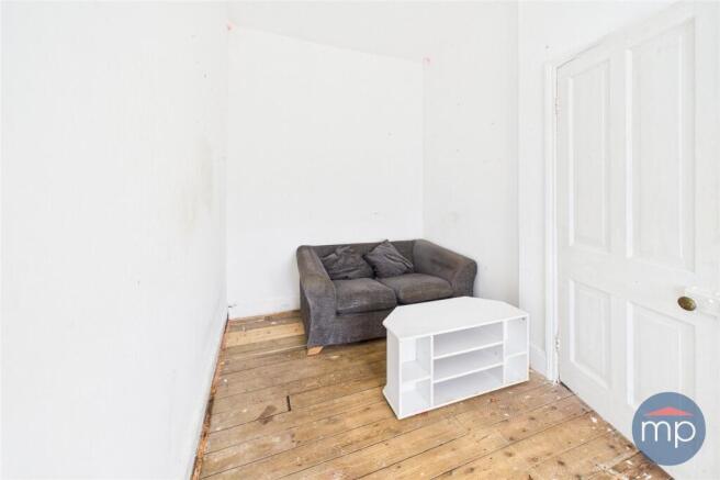 2 bed Terraced for sale Image 8