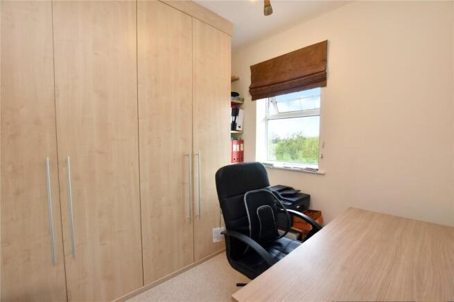 3 bed Apartment for sale Image 12