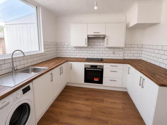 Kitchen New.jpg